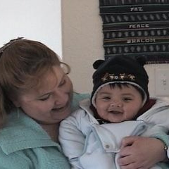 Meet your Posher, Laurie - Picture 2 of 3